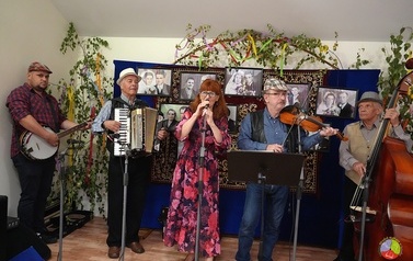 Tradycyjne wesele w klimacie lat 50-tych (66)