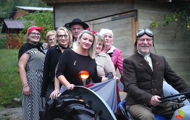 Tradycyjne wesele w klimacie lat 50-tych (64)