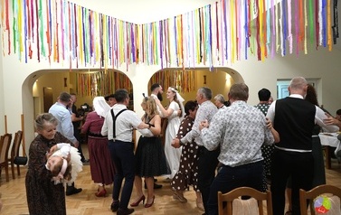 Tradycyjne wesele w klimacie lat 50-tych (58)