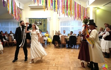 Tradycyjne wesele w klimacie lat 50-tych (51)