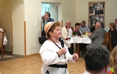Tradycyjne wesele w klimacie lat 50-tych (46)