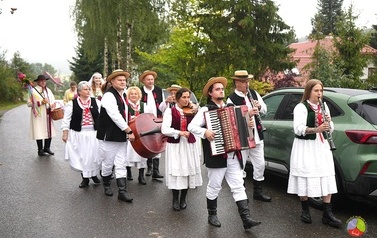Tradycyjne wesele w klimacie lat 50-tych (3)