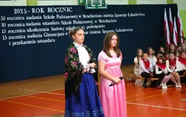 WIECZORNICA PATRIOTYCZNA-SP STRACHOCINA 2025r (86)