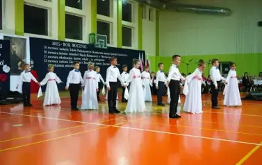 WIECZORNICA PATRIOTYCZNA-SP STRACHOCINA 2025r (76)