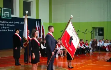 WIECZORNICA PATRIOTYCZNA-SP STRACHOCINA 2025r (63)