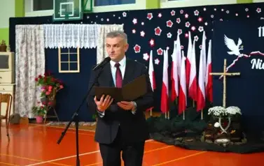 WIECZORNICA PATRIOTYCZNA-SP STRACHOCINA 2025r (56)