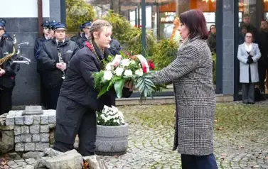 WIECZORNICA PATRIOTYCZNA-SP STRACHOCINA 2025r (41)