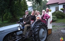 Tradycyjne wesele w klimacie lat 50-tych (65)