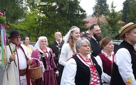 Tradycyjne wesele w klimacie lat 50-tych (4)