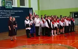 WIECZORNICA PATRIOTYCZNA-SP STRACHOCINA 2025r (87)