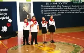 WIECZORNICA PATRIOTYCZNA-SP STRACHOCINA 2025r (83)