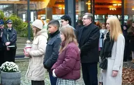 WIECZORNICA PATRIOTYCZNA-SP STRACHOCINA 2025r (39)