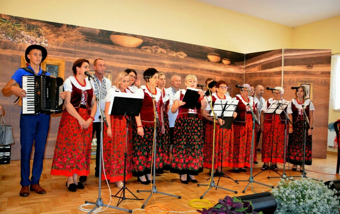 Zdjęcie do 100 lat KGW Niebieszczany