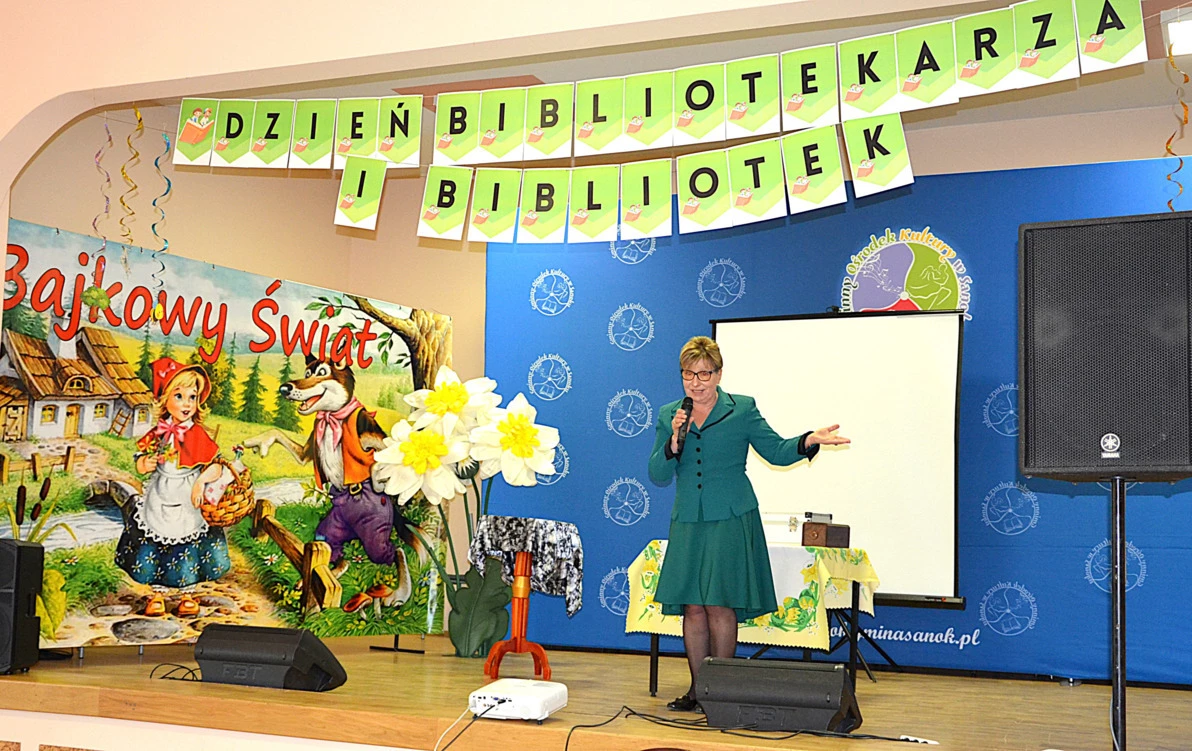 Zdjęcie do DZIEŃ BIBLIOTEKARZA i TYDZIEŃ BIBLIOTEK W GMINIE SANOK